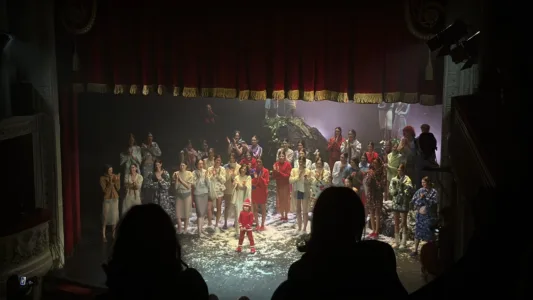 Spectacol la Odeon în prima seară la Bucharest Fashion Week: The Hummingbird by Ami Amalia