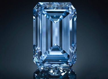 Cea mai scumpă piatră din lume diamant albastru